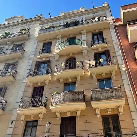 Full Flat In The Heart Of