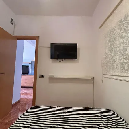 Full Flat In The Heart Of برشلونة